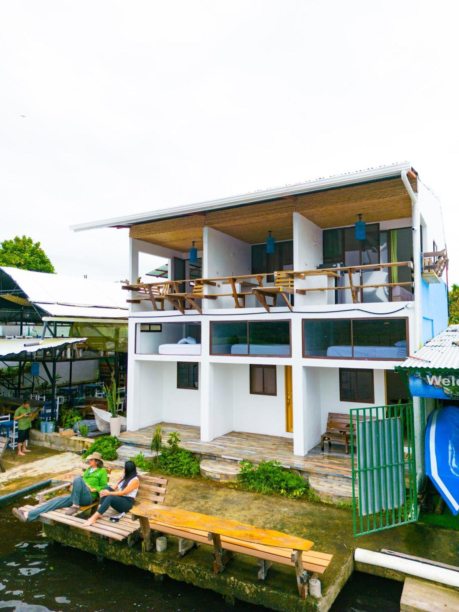 Hotel Pura Natura Riverside Тортугеро Екстериор снимка