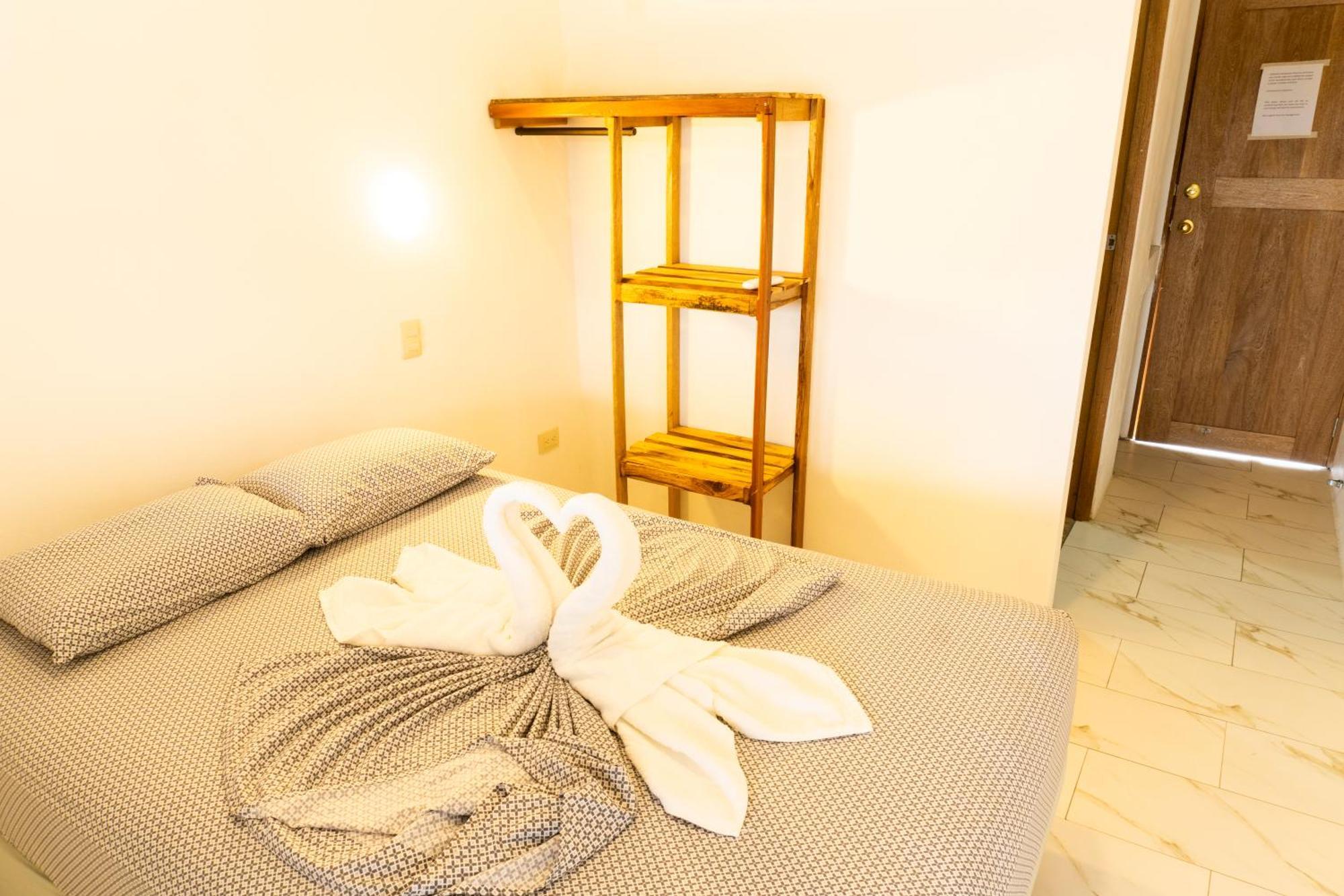 Hotel Pura Natura Riverside Тортугеро Екстериор снимка