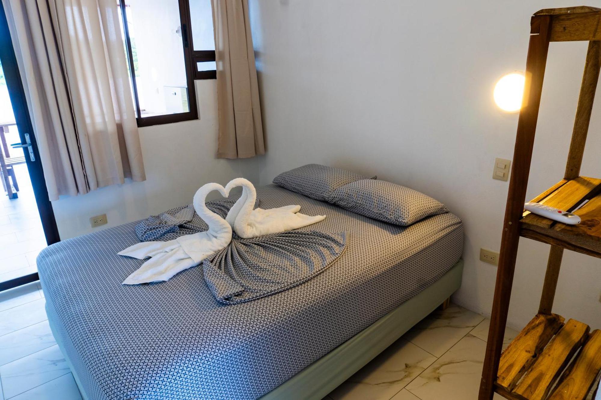 Hotel Pura Natura Riverside Тортугеро Екстериор снимка