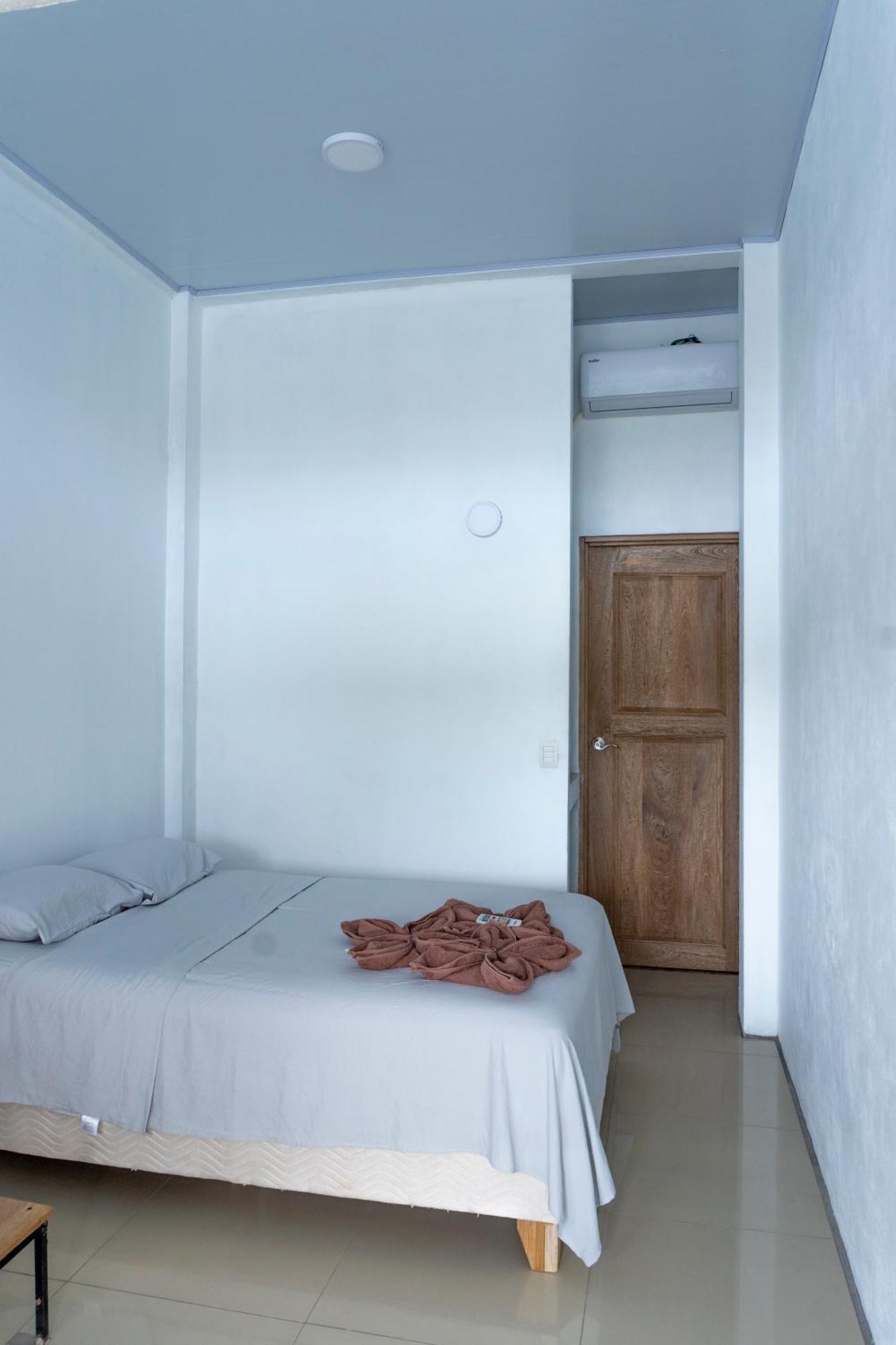 Hotel Pura Natura Riverside Тортугеро Екстериор снимка