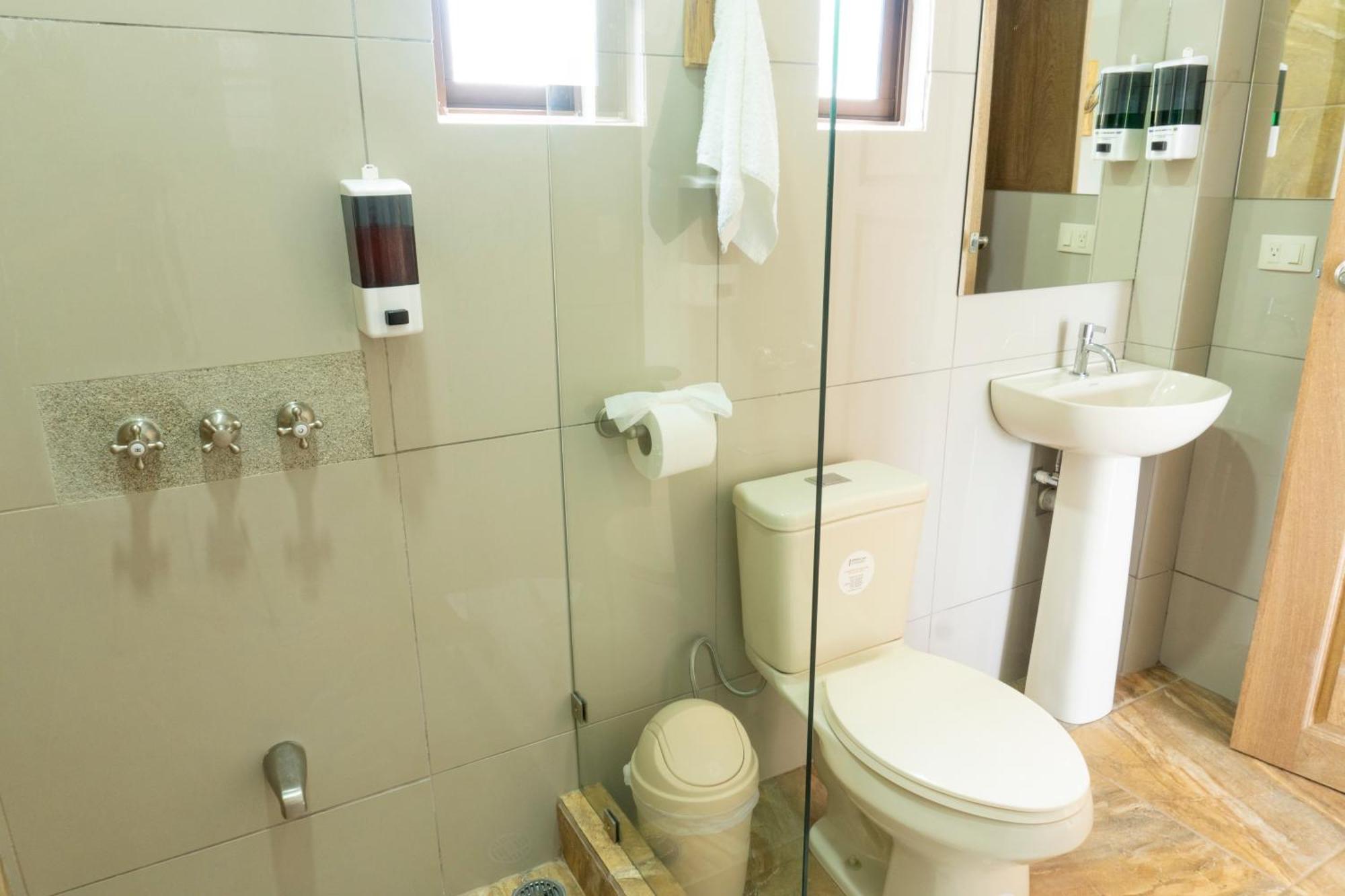Hotel Pura Natura Riverside Тортугеро Екстериор снимка
