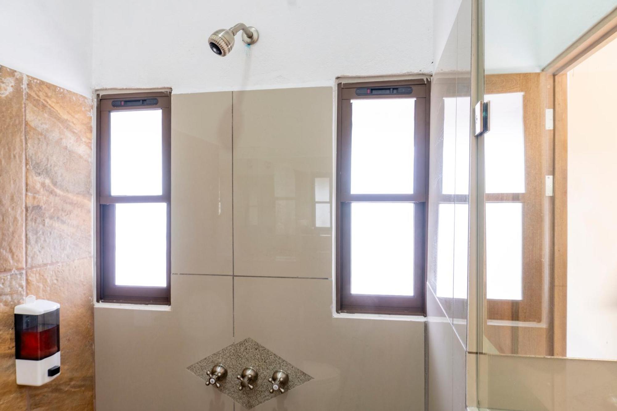 Hotel Pura Natura Riverside Тортугеро Екстериор снимка