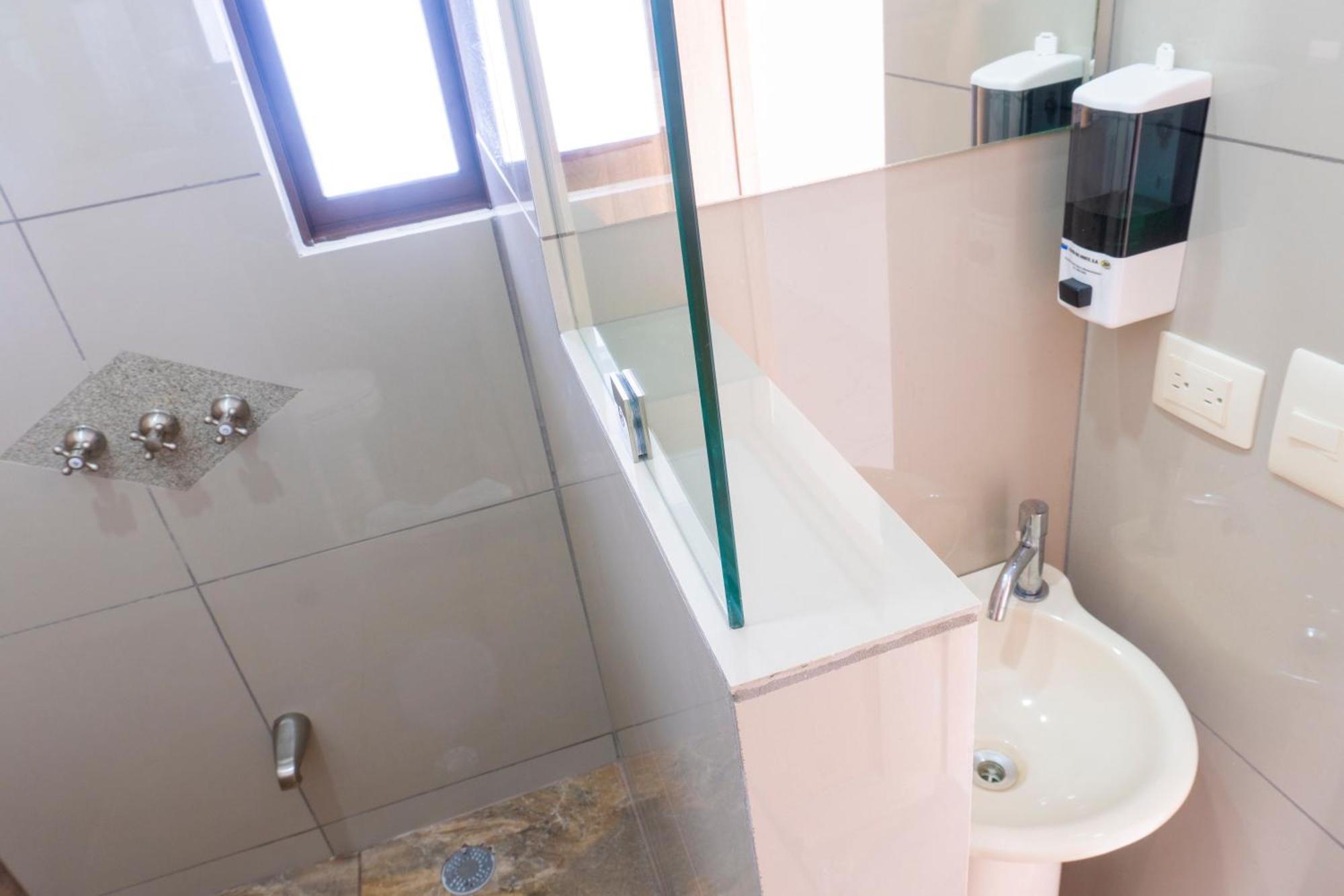Hotel Pura Natura Riverside Тортугеро Екстериор снимка