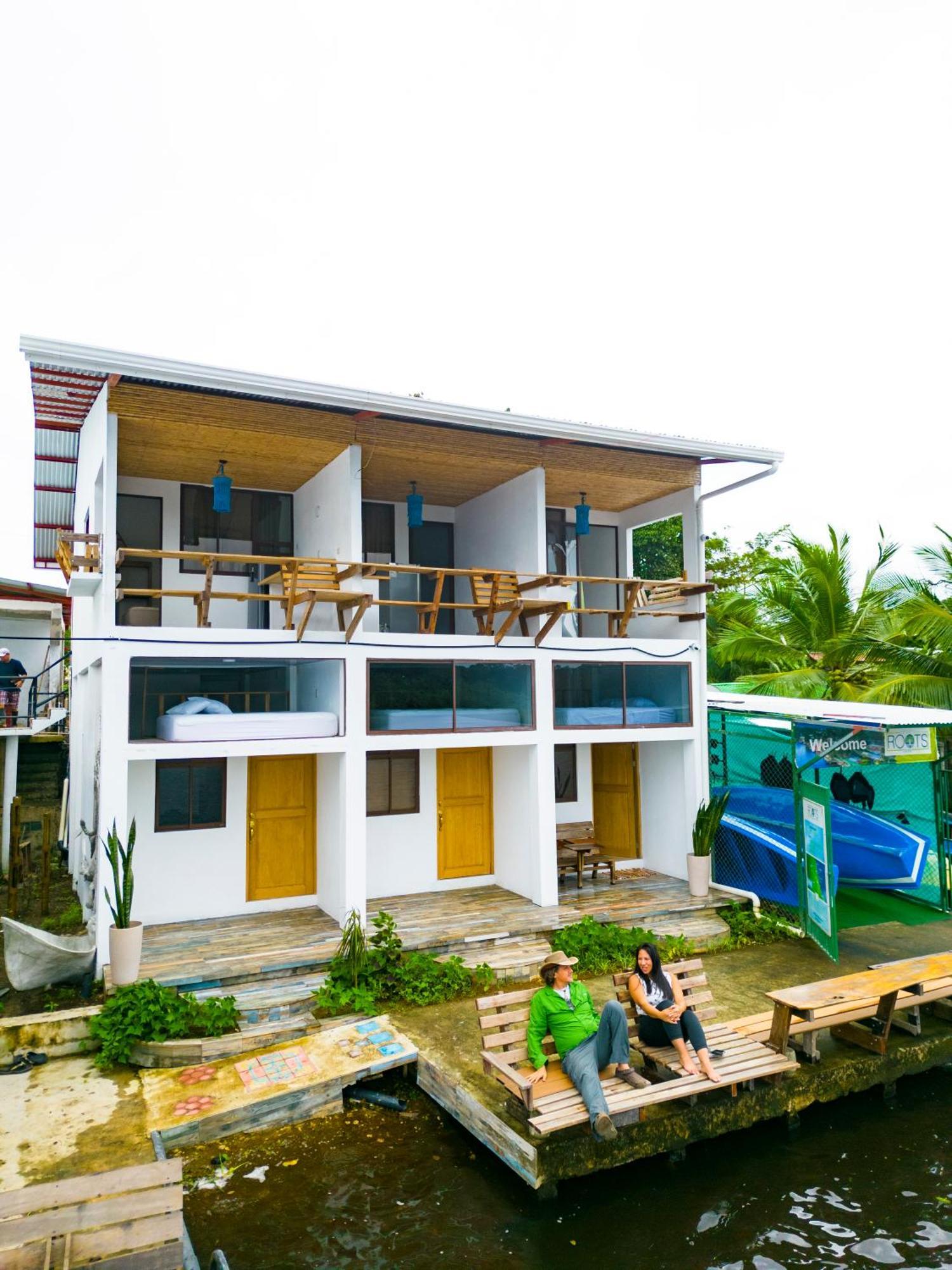 Hotel Pura Natura Riverside Тортугеро Екстериор снимка